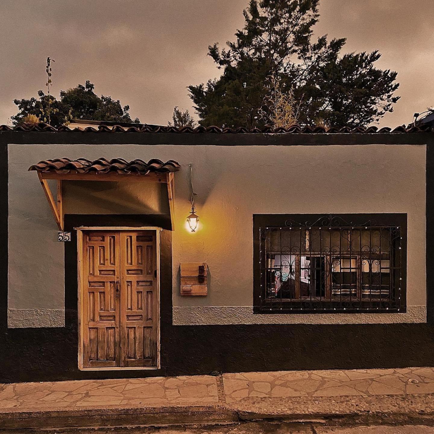 Hostel Boutique 55 San Cristóbal de Las Casas Екстериор снимка